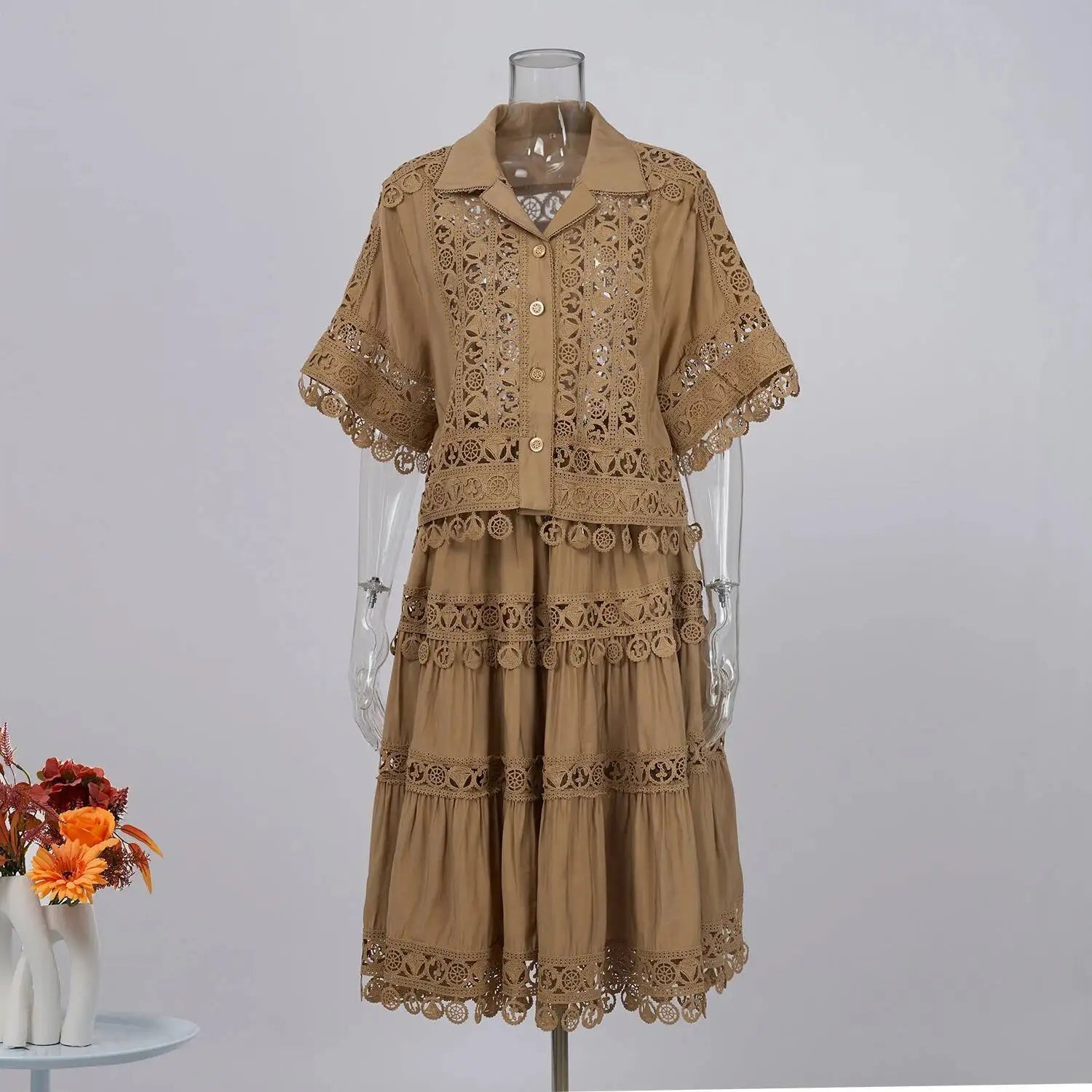Quality Loose Hollow Out Dress Two Piece Set Women's Shirt Short Skirt Set Embroidered Lace Crop Tops Pleated Skirts Suits 2pcs