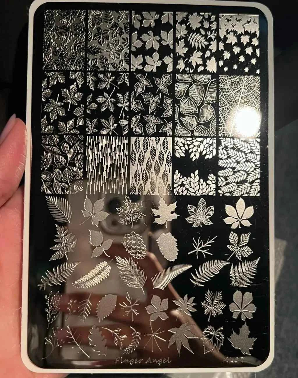 Maple Leaf Nail Stamping Plates - Stunning Autumn & Winter Leaf Designs for Unique Manicures