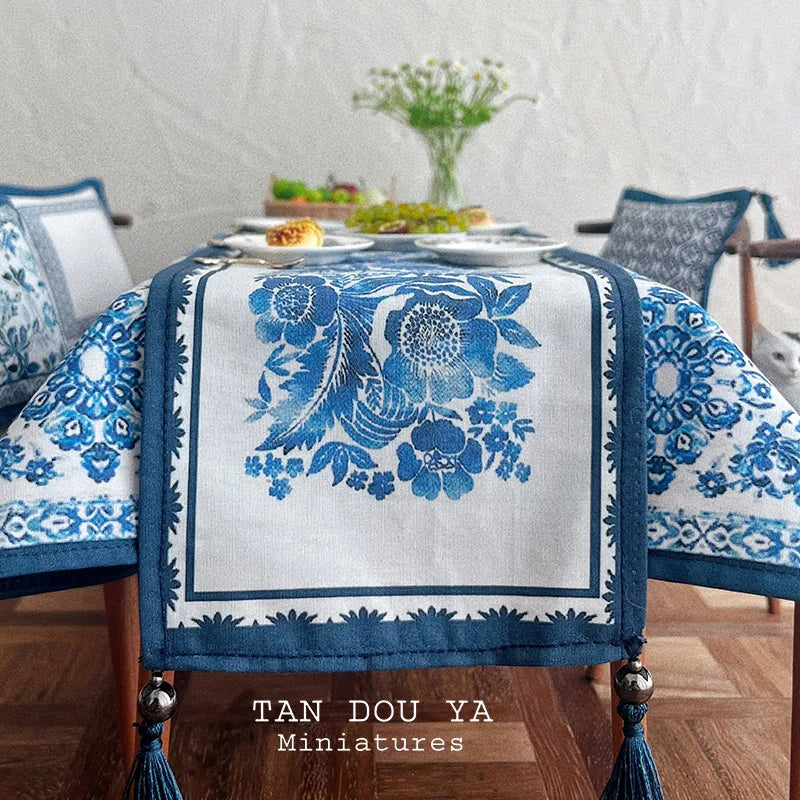 Miniature cloth blue and white porcelain tablecloth and throw pillow mini model for 1:6 bjd ob11 blythe dollhouse props Dolls ac