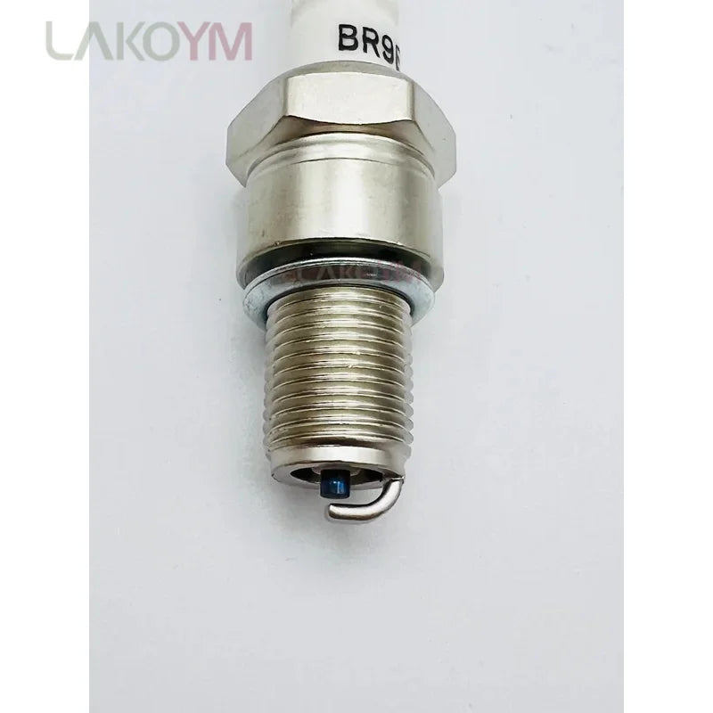 BR9ES spark plug  suitable for the yamaha / RIEJU PIAGGIO suzuki/PEUGEOT/service/KAWASAKI/GILERA/GAS GAS/APRILIA spark plug