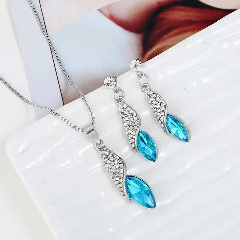 Matching Heart Sword Couple Necklace Set 2 Pcs Assembled Zircon Pendant Silver Gold Plated Chain Romantic Gift for Couples The jack market .AU The jack market .AU Jewellery & Chains $ 47 200001034:7883453201#White Set