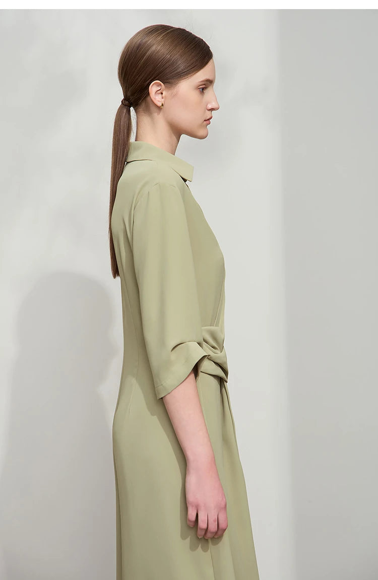 AMII Minimalist Dress Women 2025 Autumn New Elegant Office Lady Lapel V-neck Slim Non-stretch Pleated Knee A-Line Dress 12521027