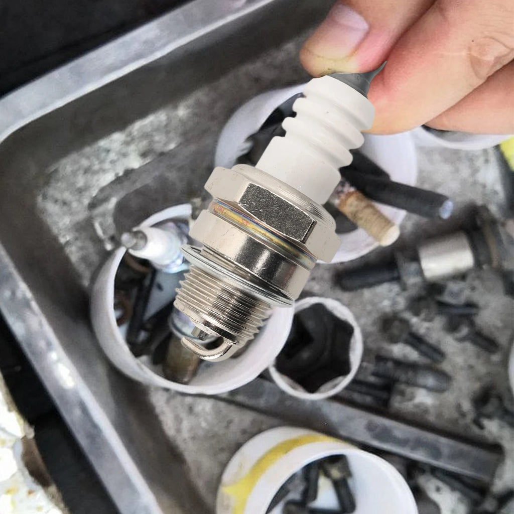 L7T Spark Plugs Engine Parts Universal Small Standard Generator Garden Power Tools Accessories Chainsaw Spark Plugs 1-4pcs