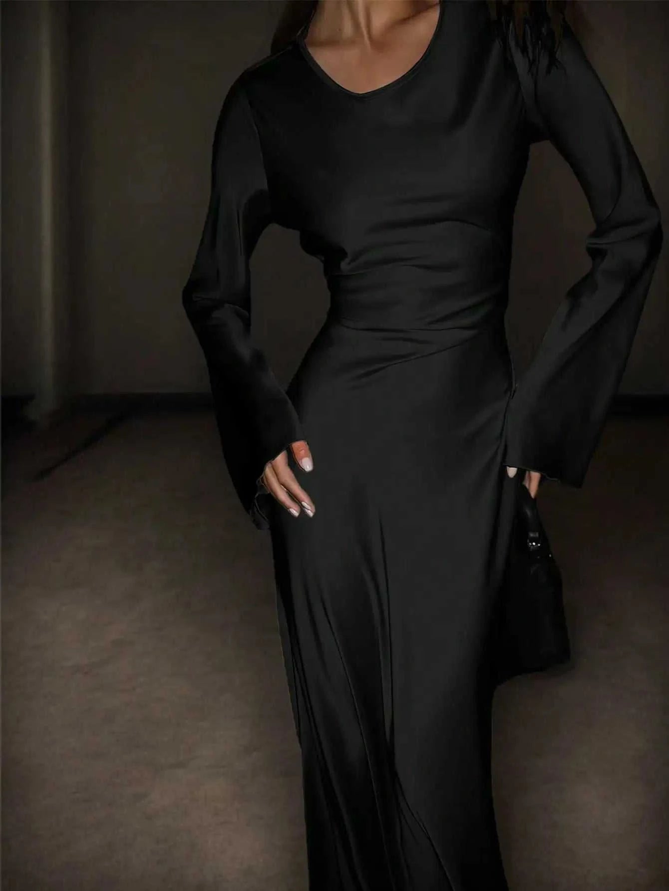 Women's Satin Maxi Dress – Corset Waist Tie, O-Neck & Flared Sleeves | Bohemian Evening Dress The jack market .AU The jack market .AU Woman Fashion Dress $ 70 14:1052;5:4182