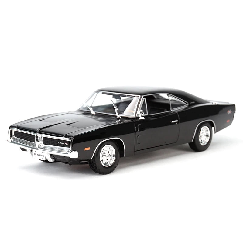 Maisto 1:18 1969 Dodge Charger R/T Sports Car Static Die Cast Vehicles Collectible Model Car Toys