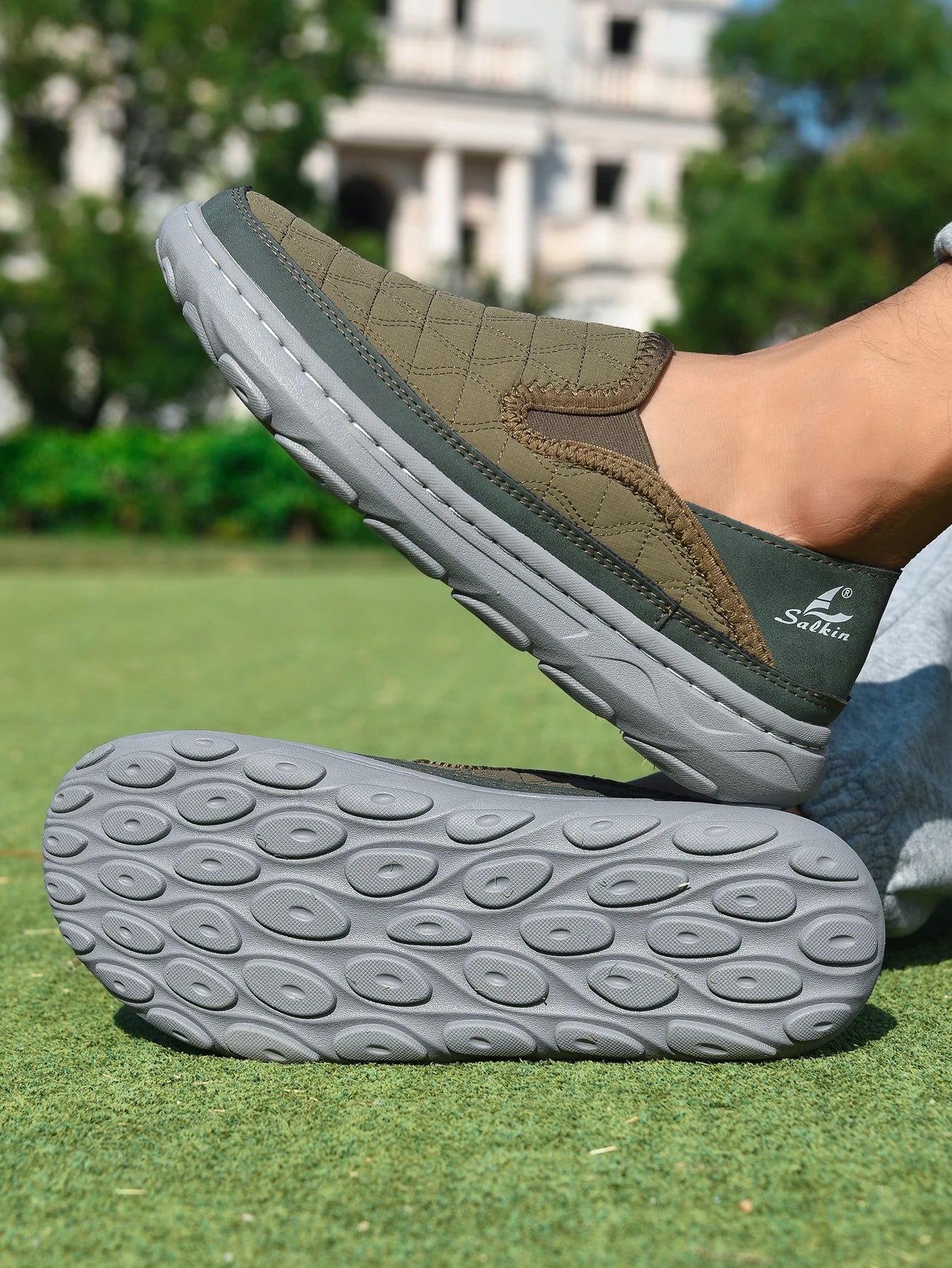 New Spring Breathable Sneakers Men Casual Shoes Lightweight Slip On Loafers Men Outdoor Shoes Walking Elastic Pantshoes Flats
