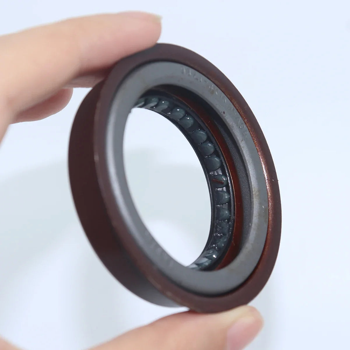 Drive Shaft Half Oil Seal for Volvo C30 C70 S40 S60 S80 V40 V50 V60 V70 Transmission Accessories Drivetrain Ring Differential