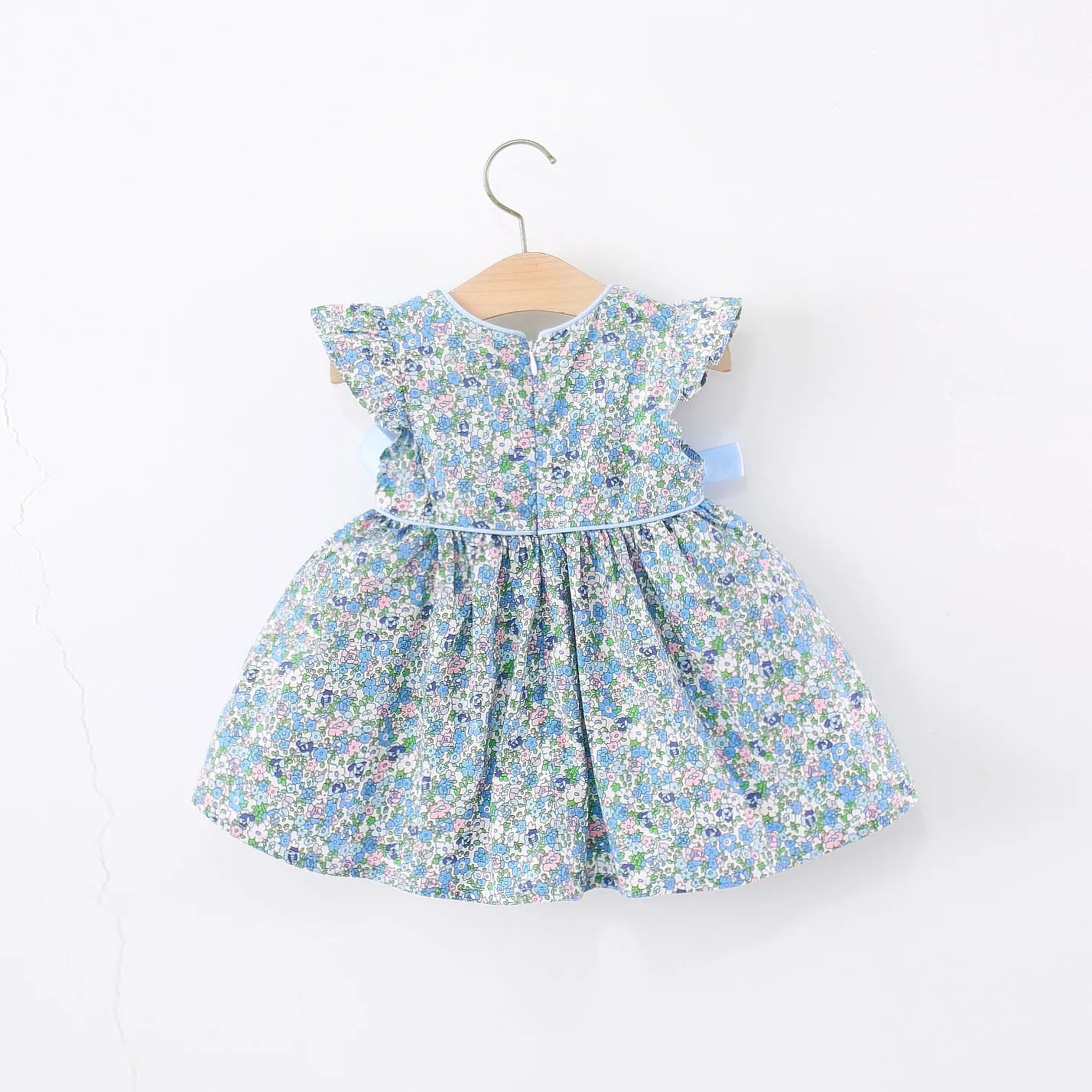 Floral Delight Baby Dress by [Brand Name] - Adorable Sleeveless Design with Sweet Bow for Girls 9 Months to 4 Years