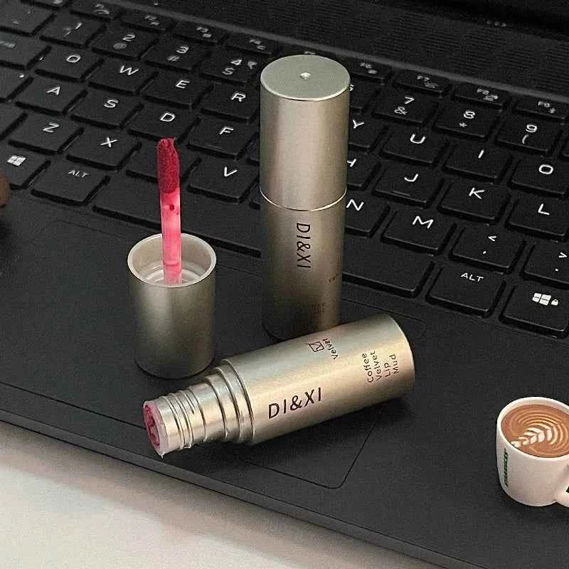 Dark Brown Velvet Matte Lip Gloss - Waterproof Liquid Lipstick for Confident Nude Coffee Brown Lips