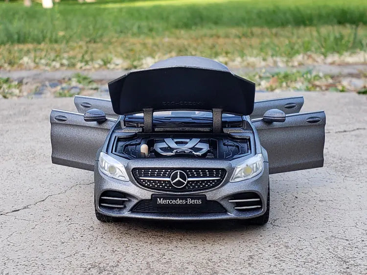 1:32 Mercedes C-Class Diecast Alloy Car Model – Sound & Light Toy Gift