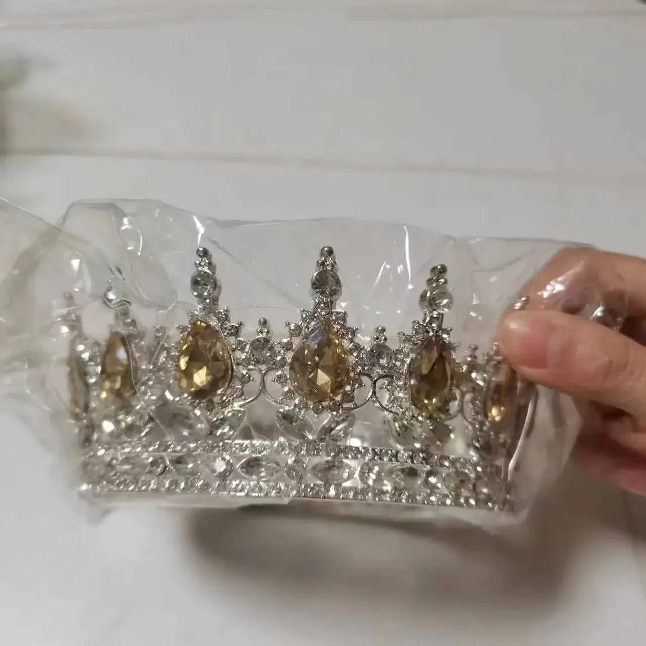 Wholesale Gold Crystal Headdress Prom Pageant Full Round Circle King Crowns For Cake Decoration The jack market .AU The jack market .AU Jewellery & Chains $ 65 200001033:200025551#C21;351:200001569