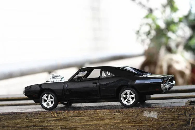 1:32 Simulation 1970 Dodge Charger Alloy Sports Car Model Sound Light Pull Back Luxury Car Children's Toy Gift Ornaments