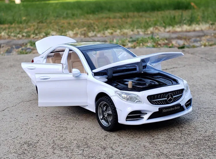 1:32 Mercedes C-Class Diecast Alloy Car Model – Sound & Light Toy Gift