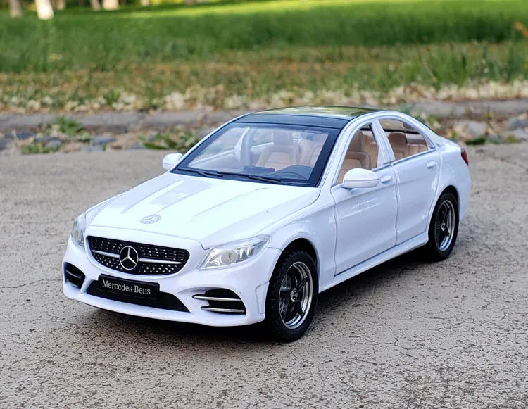 1:32 Mercedes C-Class Diecast Alloy Car Model – Sound & Light Toy Gift