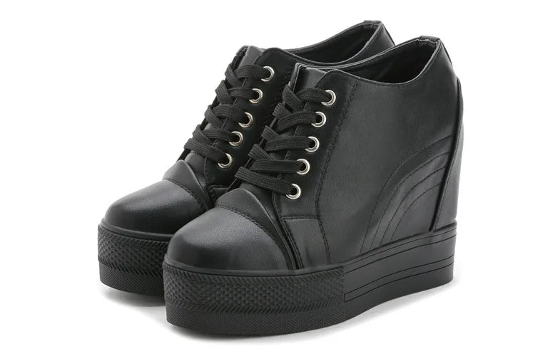 High Top Women's Casual Shoes Leather Casual Sneaker Hidden Increased Ladies Ankle Boots New Plush Woman Platform Boots Botines