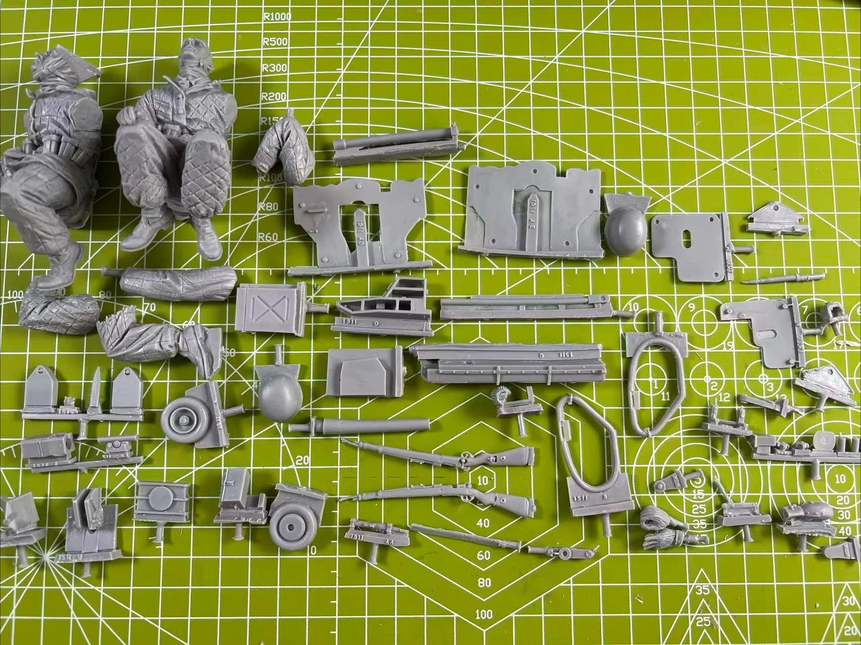 1/16 Casting Resin Model Grey Kit Front Combat Soldier Model Requires Assembly Unpainted (No Platform)